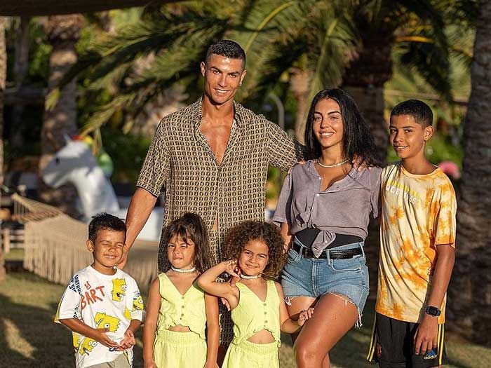 Cristiano Ronaldo y su familia numerosa