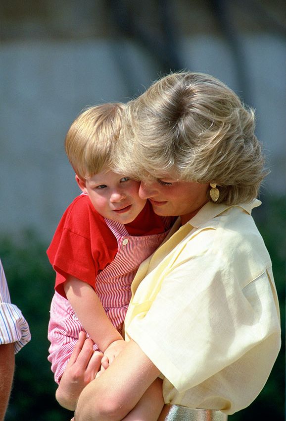 Diana de Gales y príncipe Harry