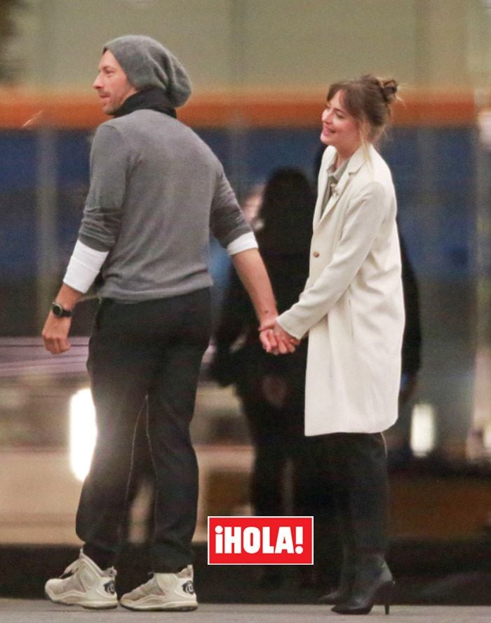 Dakota Johnson y Chris Martin 