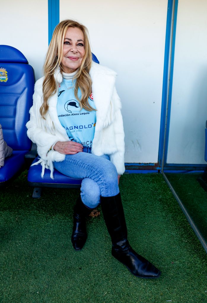 Ana Obregón durante el partido benéfico. 