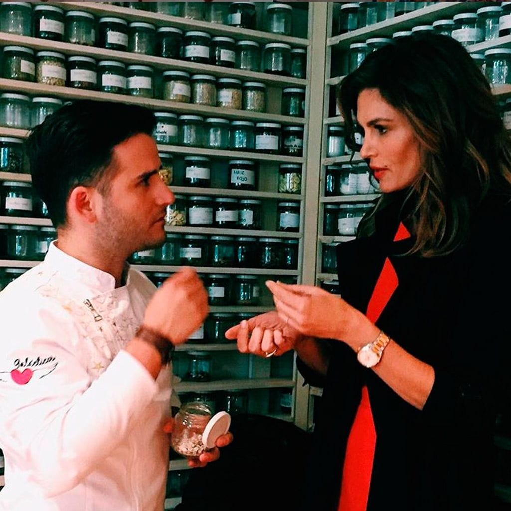 Chef Juan Manuel Barrientos y Cindy Crawford