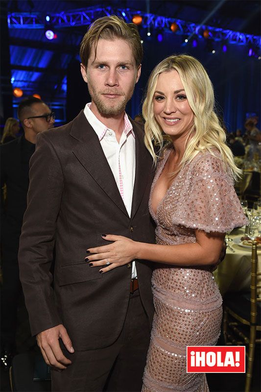 Kaley Cuoco y Karl Cook ponen fin a tres años de relación