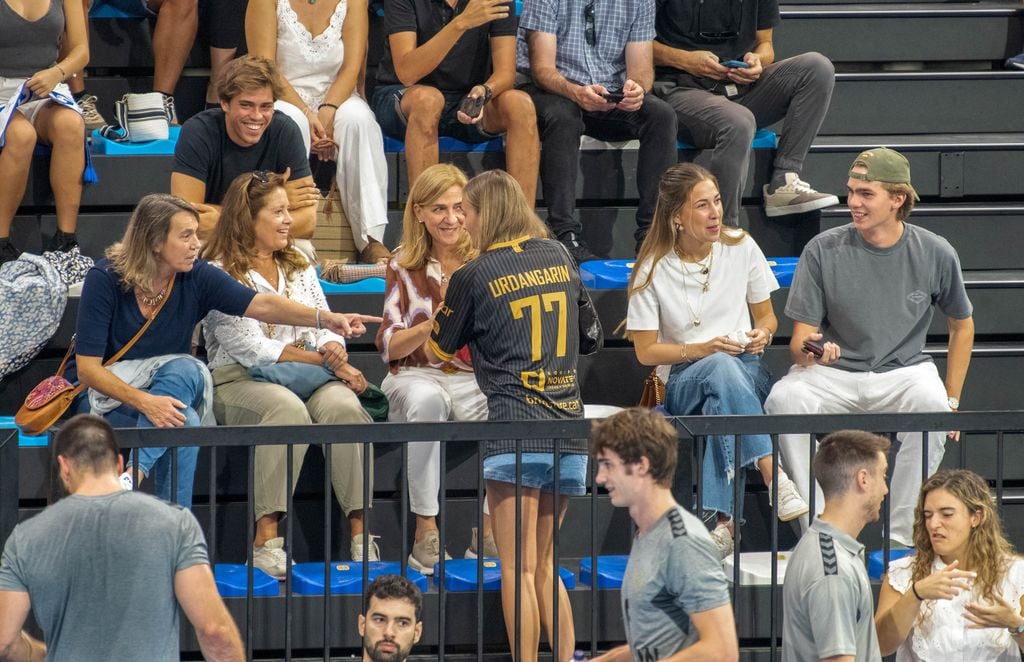 La Infanta Cristina, Alexia de Grecia, Johanna Zott, Olympia Beracasa y Miguel Urdangarin en el partido de Pablo Urdangarin a 07 de Septiembre en Granollers 