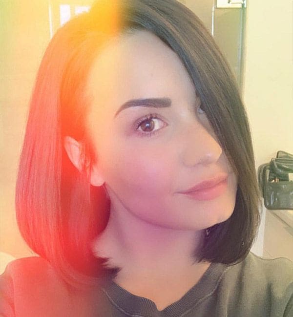 cambios de look famosas demi lovato