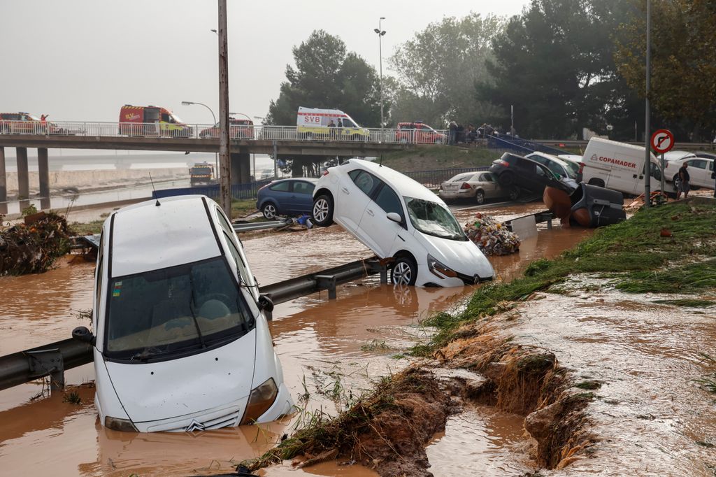 Las impactantes imágenes de la DANA que está afectando a España y deja ya al menos 62 personas fallecidas