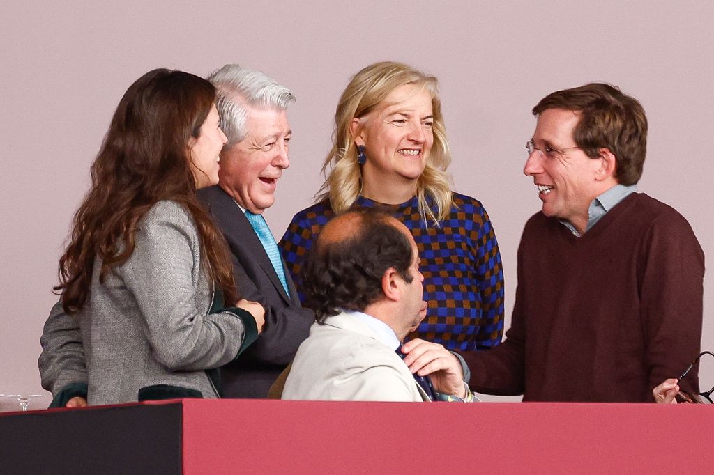 Enrique Cerezo, Jose Luis Martinez-Almeida y Teresa Urquijo en la Horse Week de Madrid