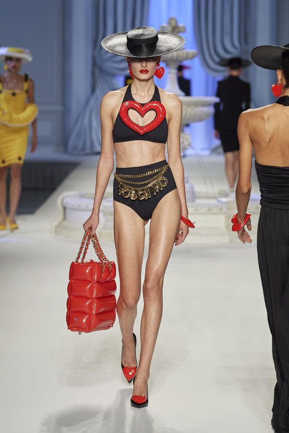 moschino020a