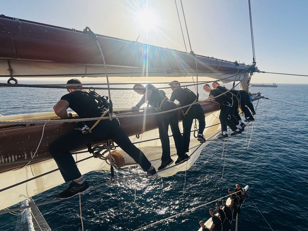 La princesa Leonor a bordo de Elcano