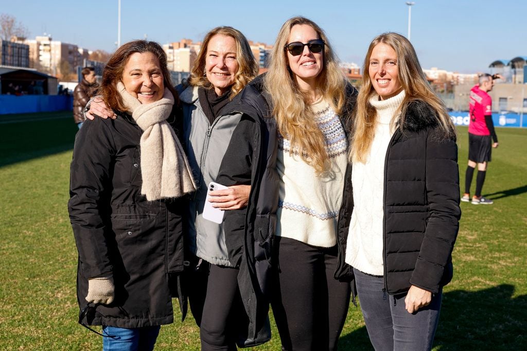 Las hermanas y sobrinas de Ana Obregón en el partido benéfico para la Fundación Aless Lequio