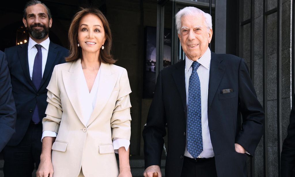 Isabel Preysler y Mario Vargas Llosa HOLA 4061