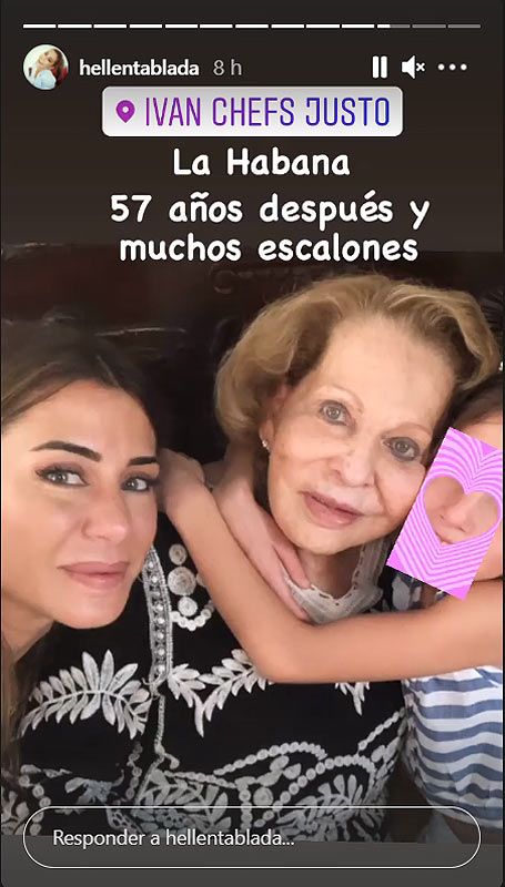 Elena Tablada con su abuela y su hija