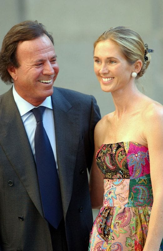 Julio Iglesias y su mujer Miranda 