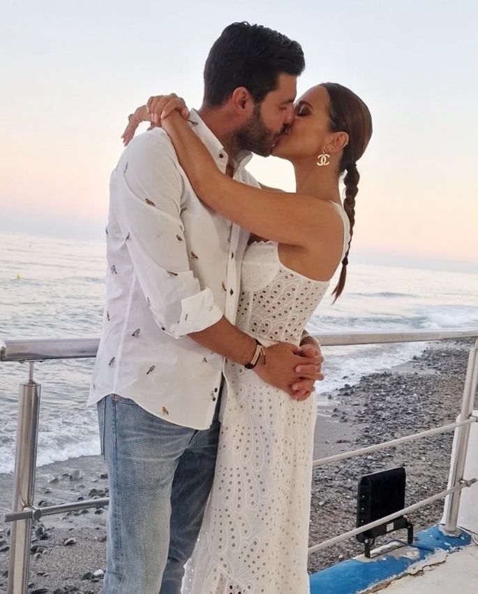 Paula Echevarría y Miguel Torres durante sus vacaciones de verano