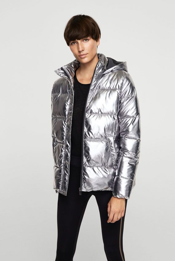 dove_cameron_chaqueta_plata_10a