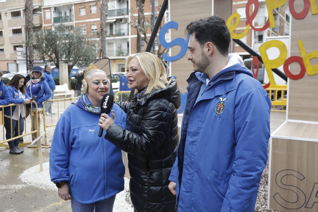 Belén Esteban en Paiporta para celebrar las Fallas con los afectados por la dana