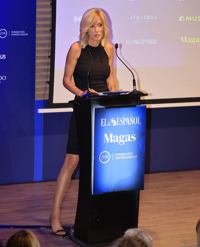 Susanna Griso recibe el el Premio Maga de Magas a la mejor creadora de opinión