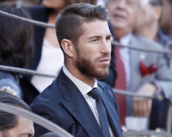 El futbolista Sergio Ramos, gran aficionado a la fiesta, dejó en casa a Pilar Rubio con el pequeño Sergio
