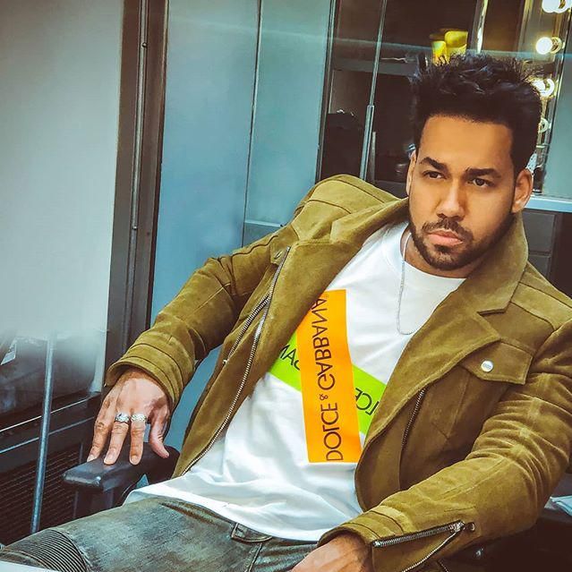 Romeo Santos y su hijo Valentino en Halloween