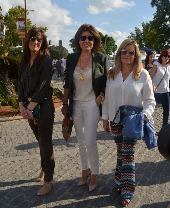 Nuria González junto a su hermana Yolanda