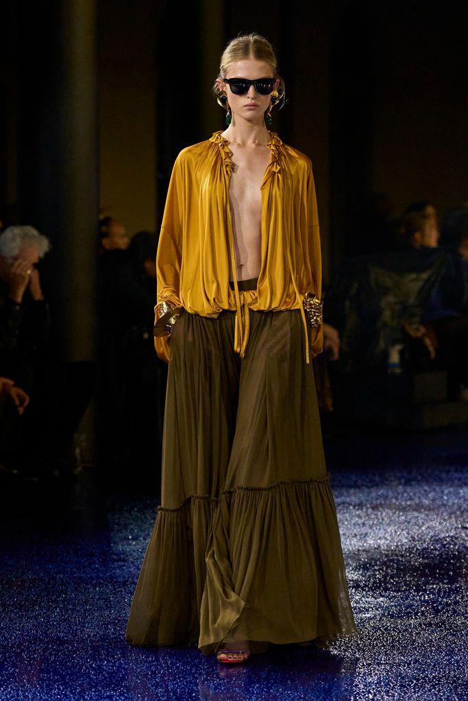 Paris Fashion Week: Saint Laurent Primavera/Verano 2025