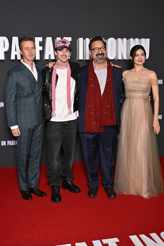 Edward Norton, Timothée Chalamet, James Mangold y Monica Barbaro en París