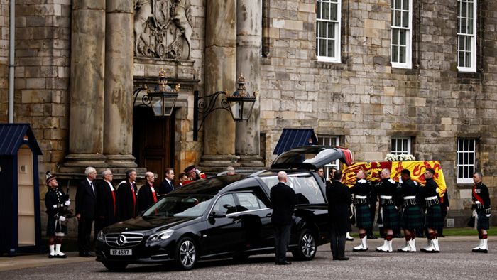 Cortejo fúnebre de Isabel II