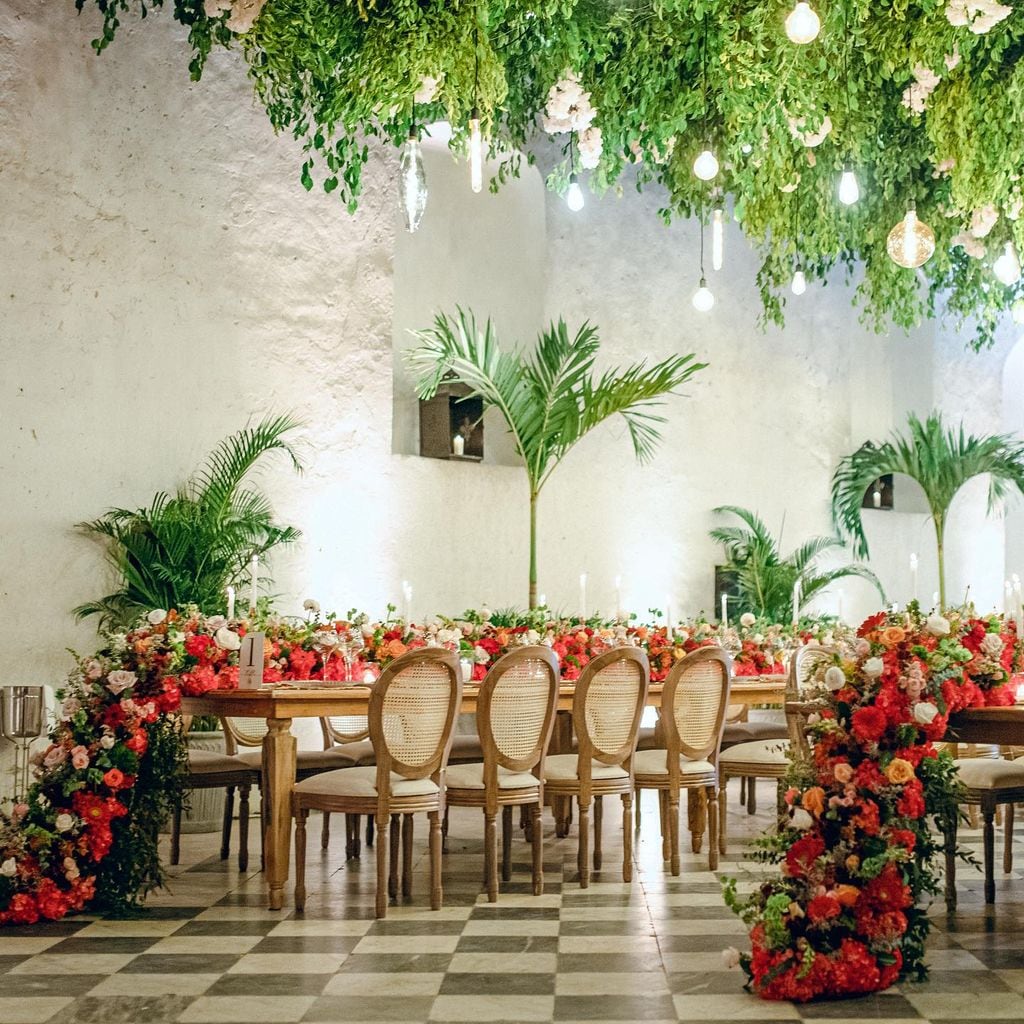 Decoración de bodas América Latina caminos de flores