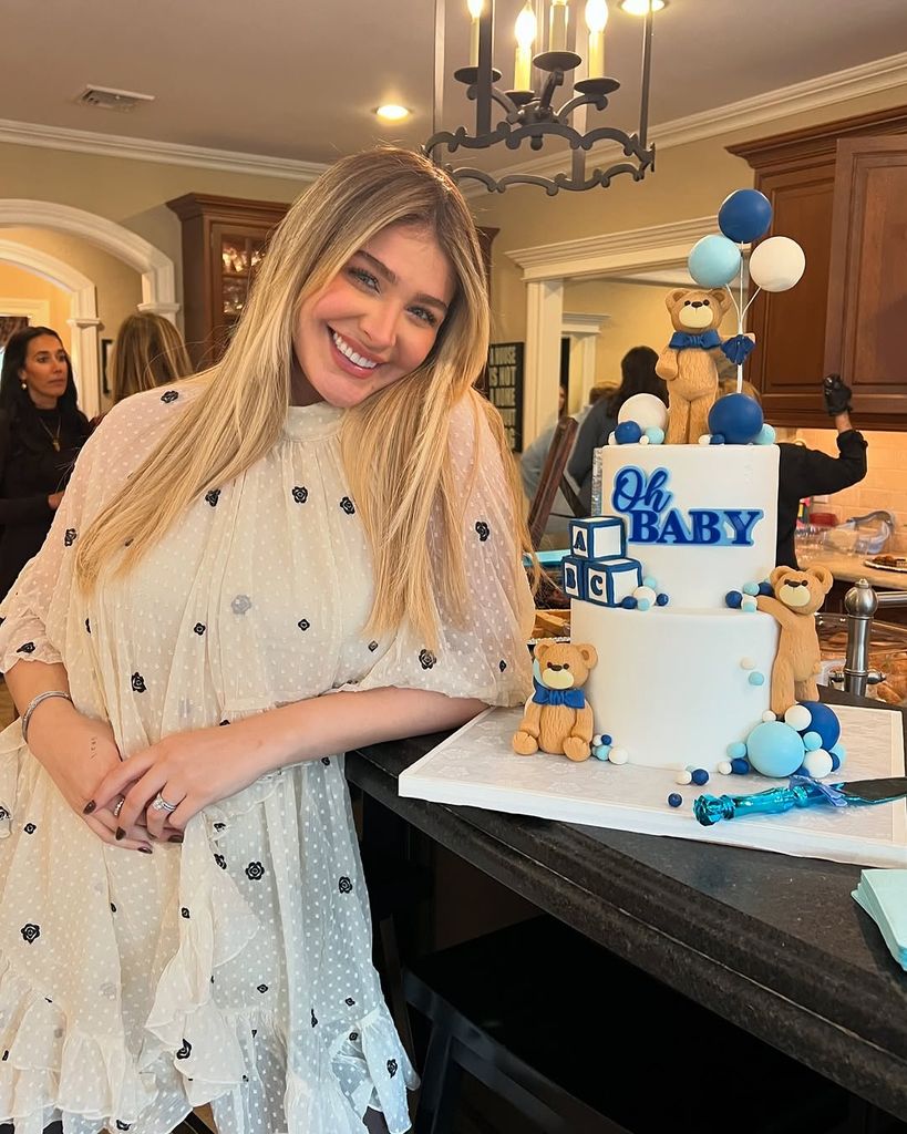  Migbelis Castallenos celebra otro baby shower y revela el nombre de su bebé