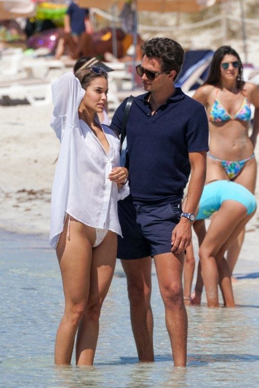 Pepe Barroso y Gara Arias, una pareja 'top' en Ibiza en su primer verano de amor