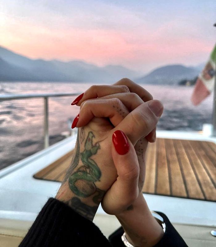 Fedez y Chiara Ferragni se dan la mano