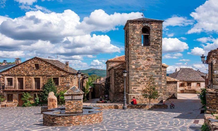 Valverde de los Arroyos, uno de los pueblos negros de Guadalajara.