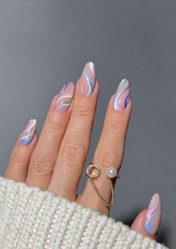 swirl nails tonos pastel
