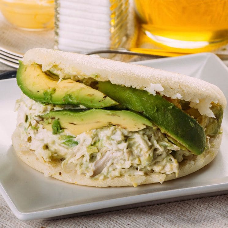 arepas pollo age