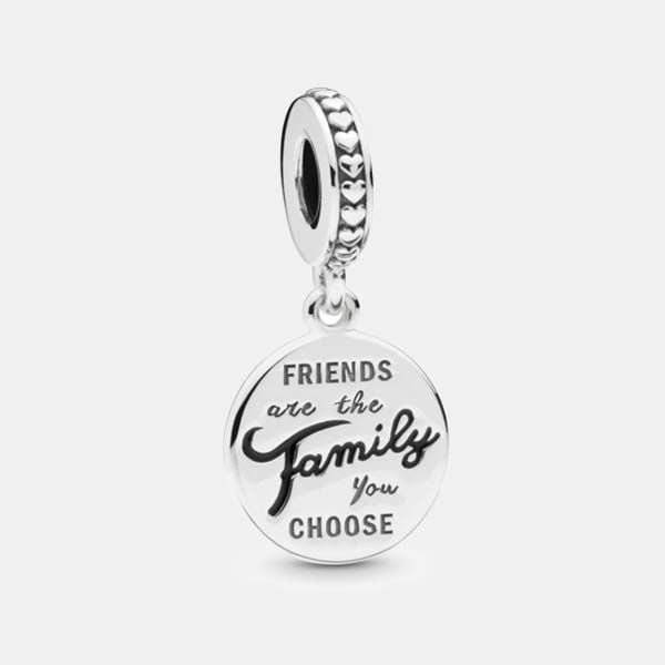 4 charms pandora familia