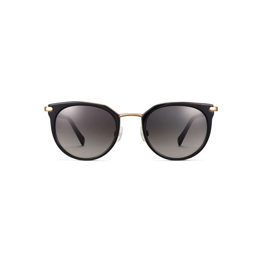 sunglasses ideales para rostros alargados whittier jet black with gold de warby parker