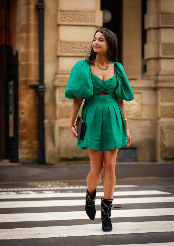 vestido verde manga abullonada getty