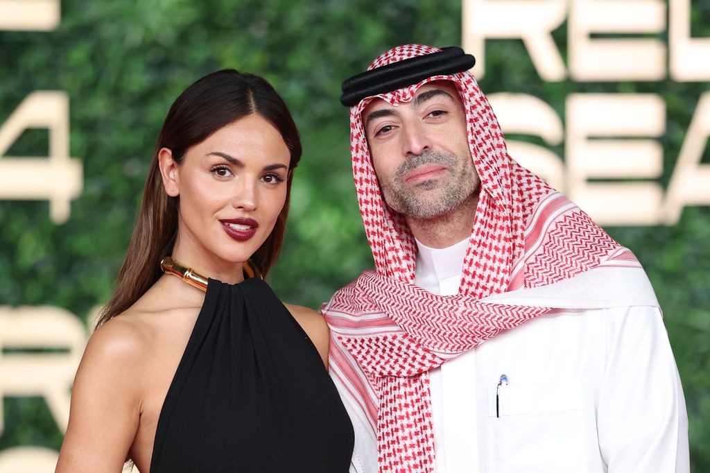 Eiza González llegó a la ceremonia de clausura acompañada de su amigo el productor de cine Mohammed Al Turki 