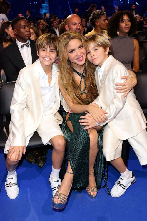 Shakira con sus hijos