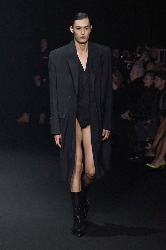 mugler024a