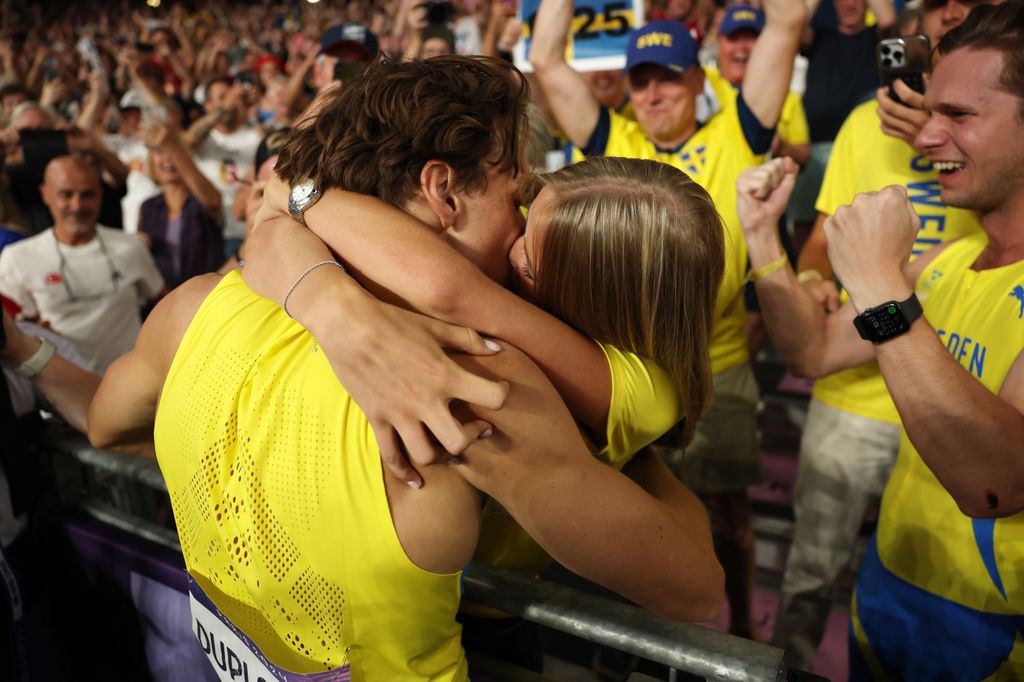 Armand Duplantis y su novia Desiré. Juegos Olímpicos París 2024