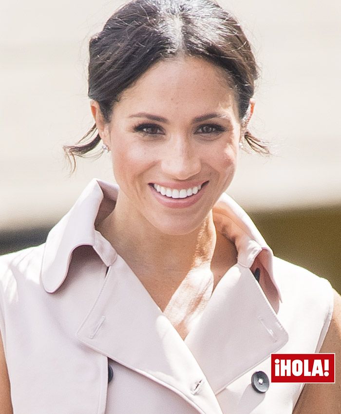 meghan-markle-trench-rosa