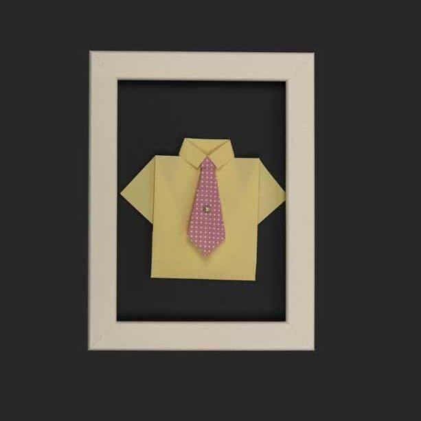 camisa y corbata de papel