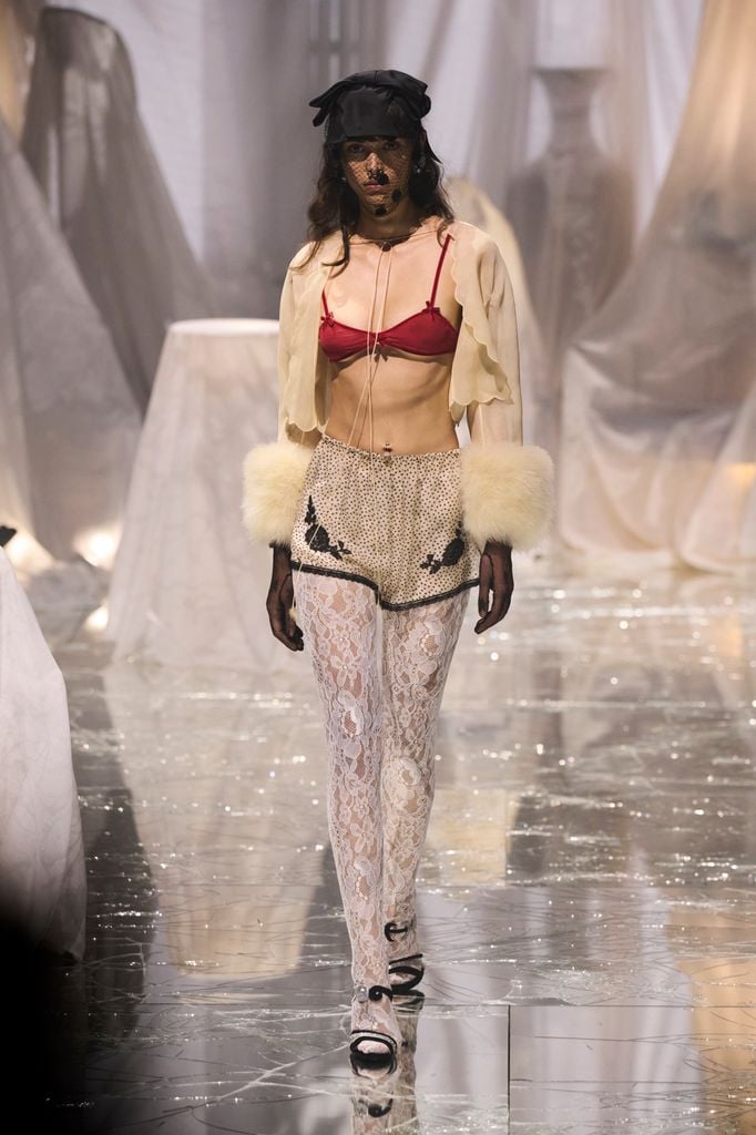 Paris Fashion Week: Valentino Primavera/Verano 2025