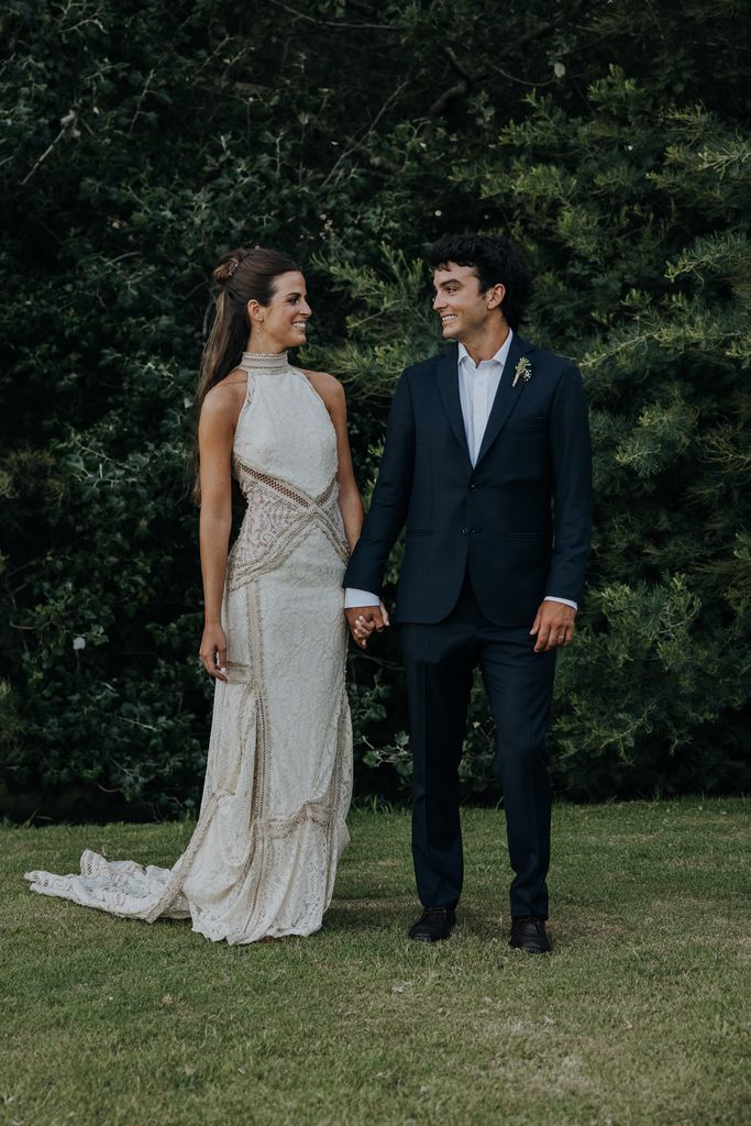 La boda en Uruguay de Margarita y Bautista vestido de novia bohemio