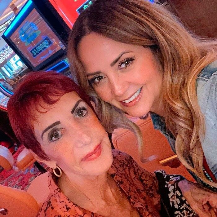 Andrea Legarreta y su mamá