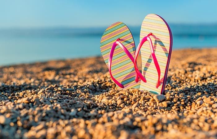 Las chanclas son un calzado para la playa, no para el asfalto 