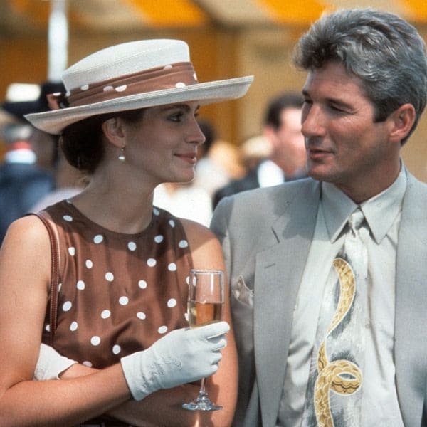 Cuando en 1990 se estrenó 'Pretty Woman', Richard Gere ya tenía un largo recorrido como actor, sin embargo para Julia Roberts fue su gran salto a la fama -aunque ya habiá hecho algunos trabajos- y le sirvió el título de 'Novia de América', que le ha acompañado el resto de su carrera 