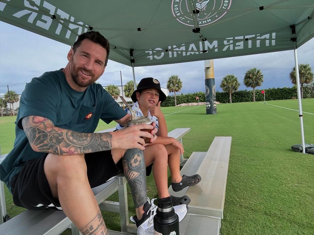 Leo Messi se mostró muy feliz disfrutando de su domingo familiar.