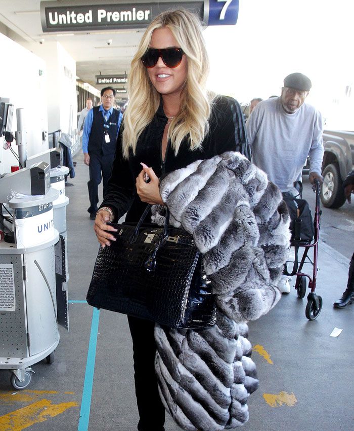 Khloe Kardashian en el aeropuerto de Los Ángeles