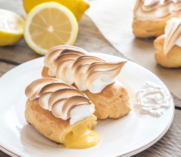 'Éclairs' de 'lemon curd' y merengue